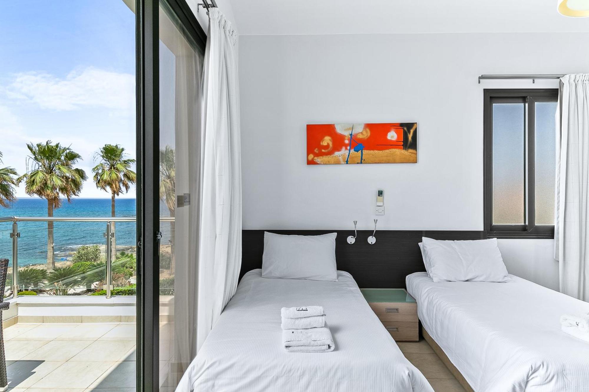 Platzia Beach Villas Paphos Kültér fotó