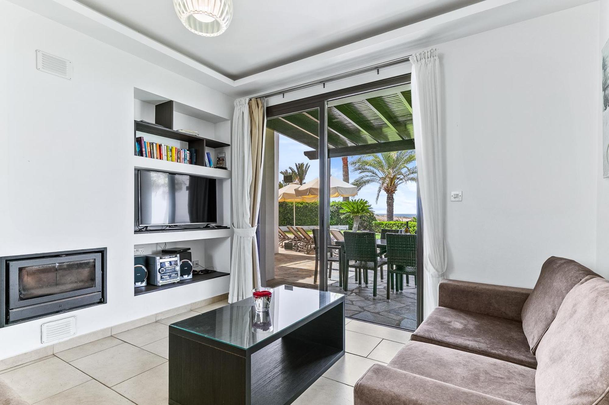 Platzia Beach Villas Paphos Kültér fotó