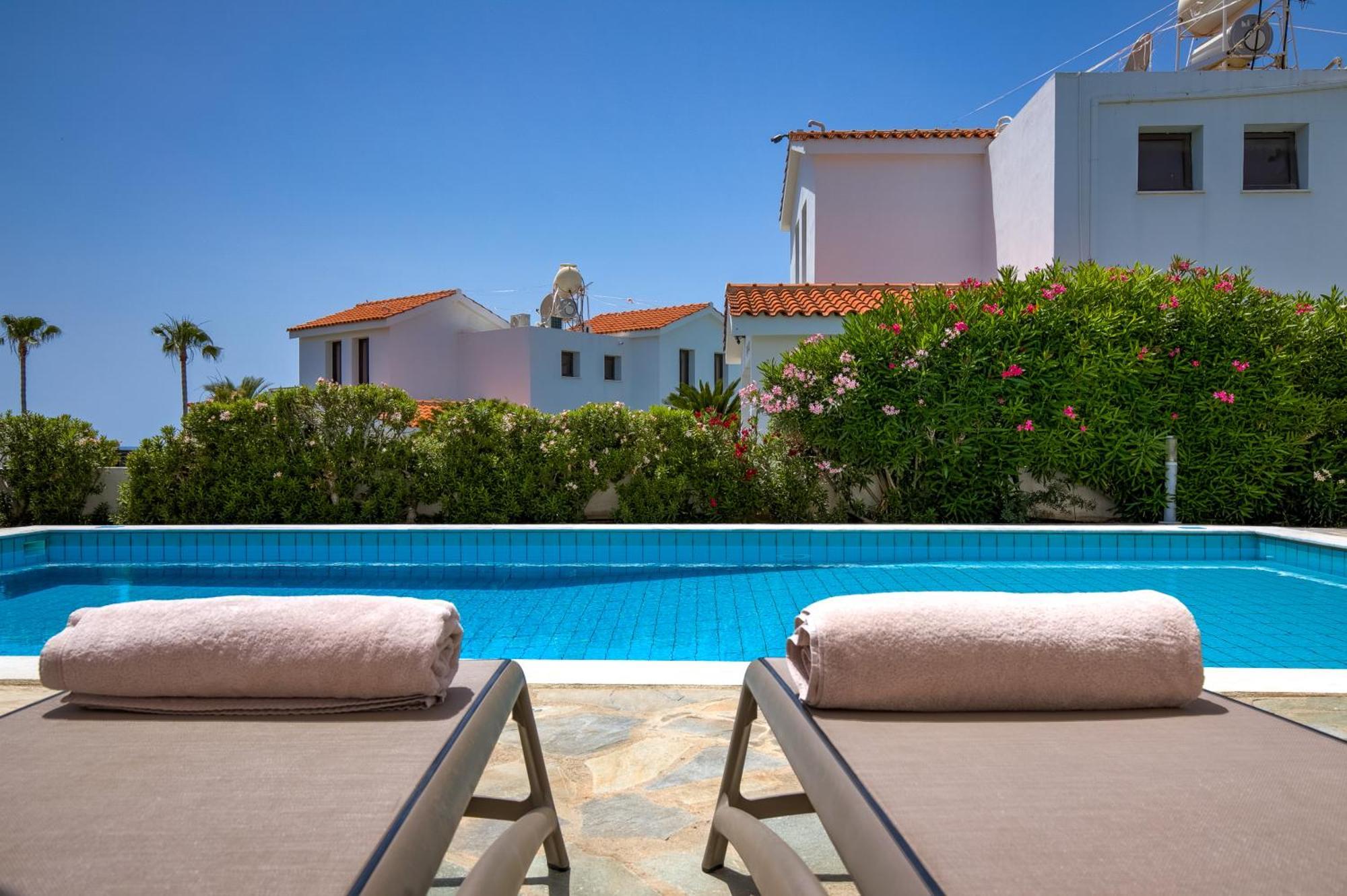 Platzia Beach Villas Paphos Kültér fotó