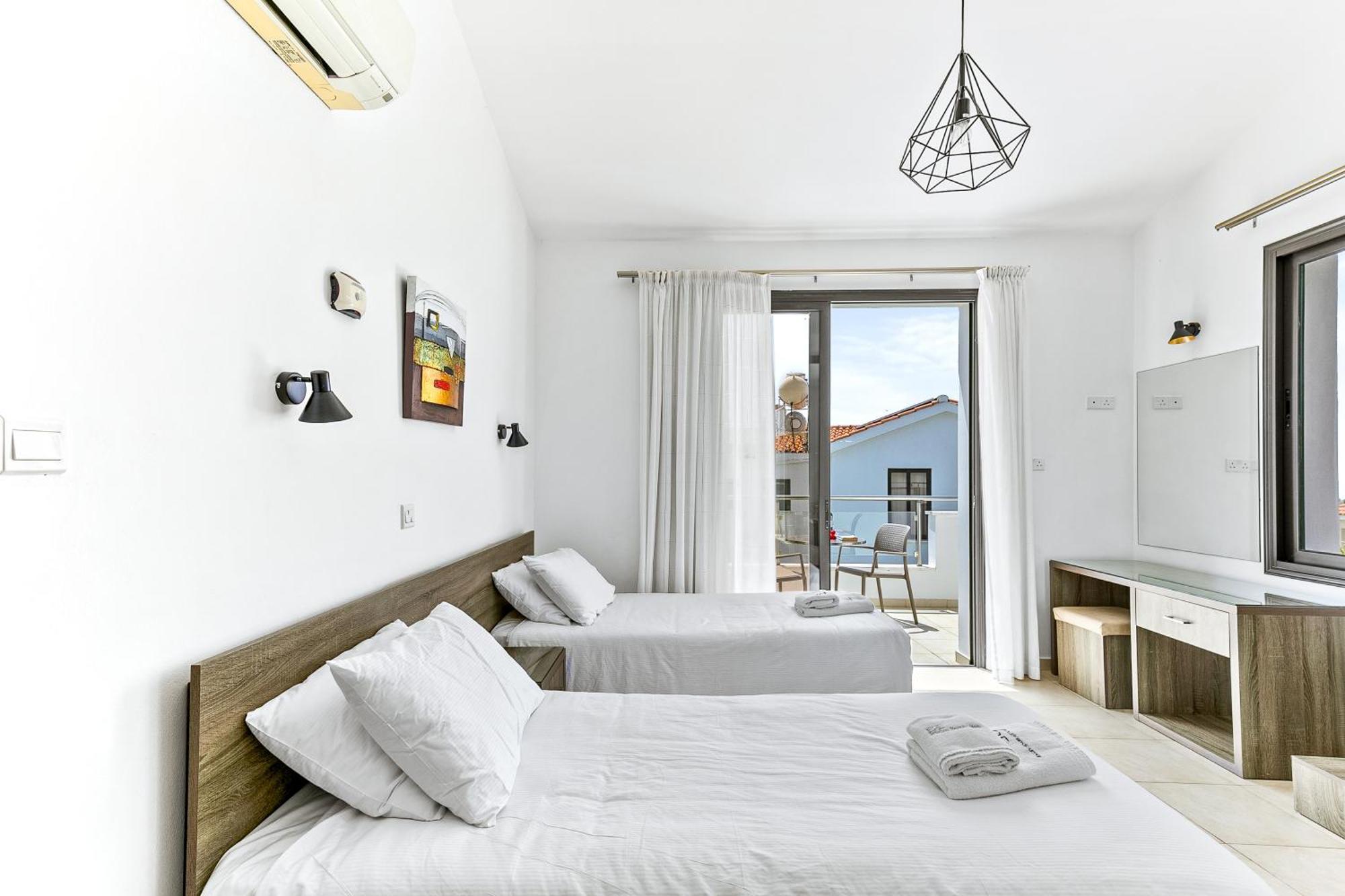 Platzia Beach Villas Paphos Kültér fotó