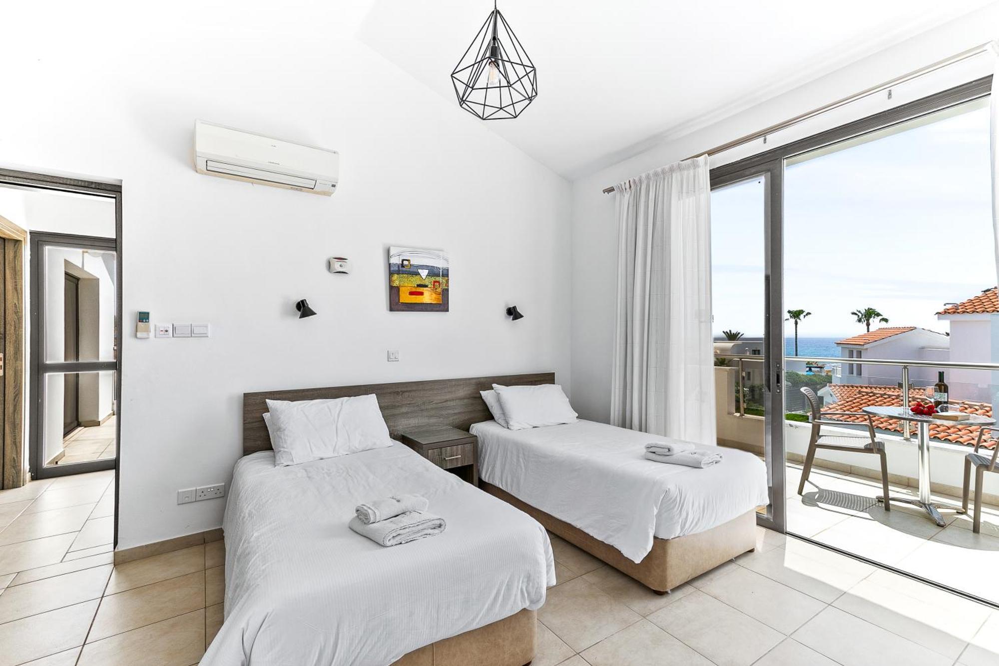 Platzia Beach Villas Paphos Kültér fotó